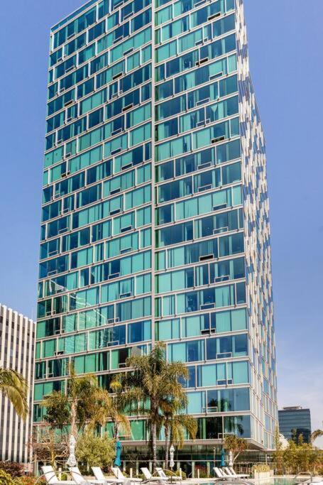 Lovely Upscale High Rise Private Parking & Pool Apartment ลอสแอนเจลิส ภายนอก รูปภาพ