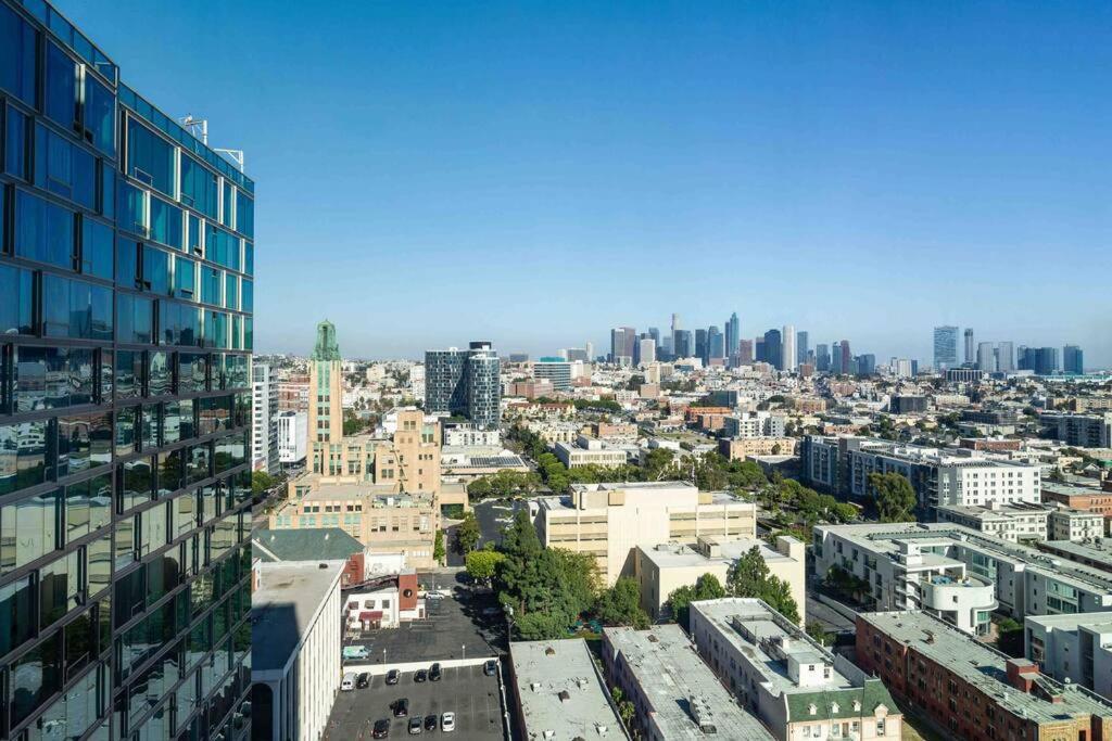 Lovely Upscale High Rise Private Parking & Pool Apartment ลอสแอนเจลิส ภายนอก รูปภาพ